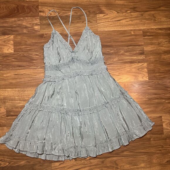 Mi Ami Grace Babydoll Dress Womens Medium Green Shimmer Tier Ruffle Mini - Picture 7 of 10
